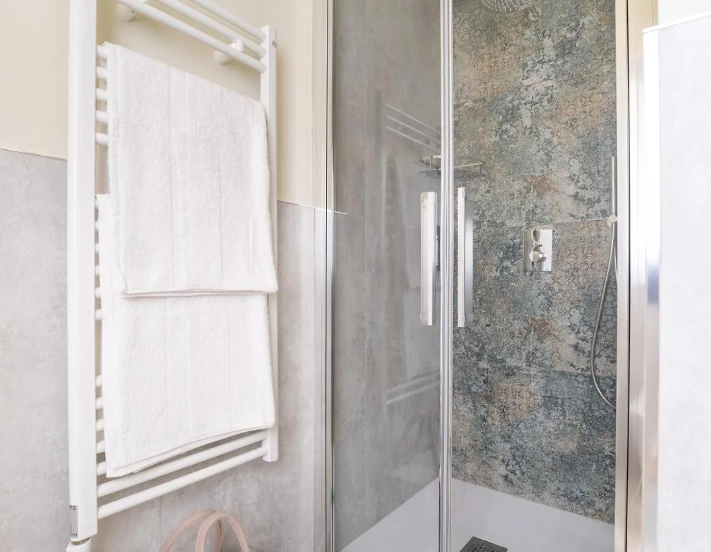 Gæstehus Rooms Le Rive 23 Costa Volpino Italien